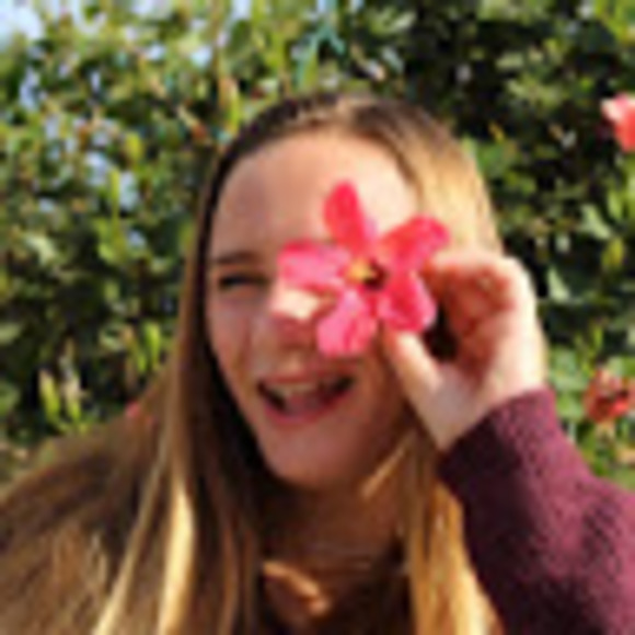 Meet your Posher, Allie - Picture 1 of 1